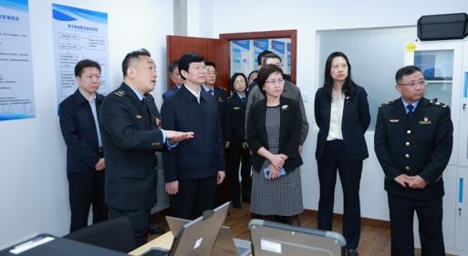 李利调研大湾区、长三角药品监管工作