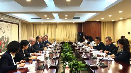 黄果副局长会见赛诺菲集团执行副总裁、疫苗...