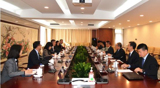 黄果会见勃林格殷格翰公司大中华区首席执行...
